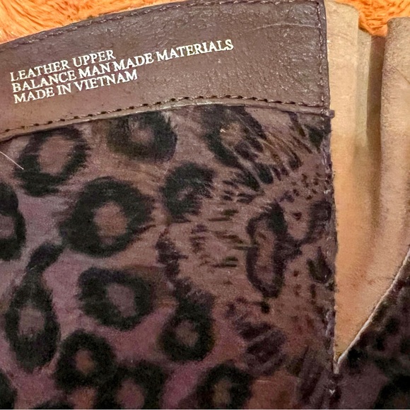 Born Shaylee Tall Distressed Leather Boots size 9.5 - Picture 7 of 8